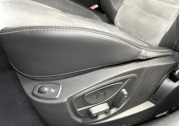 Renault Laguna cena 32500 przebieg: 215000, rok produkcji 2011 z Urzędów małe 277
